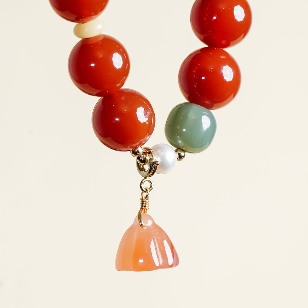 red agate bracelet,red agate Hetian jade bracelet,emotional steadiness crystal bracelet,auspicious red bracelet,red crystal bracelet,Hetian jade bracelet,shell pearl bracelet,meaningful crystal jewelry,daily wear bracelet,TS-121 bracelet