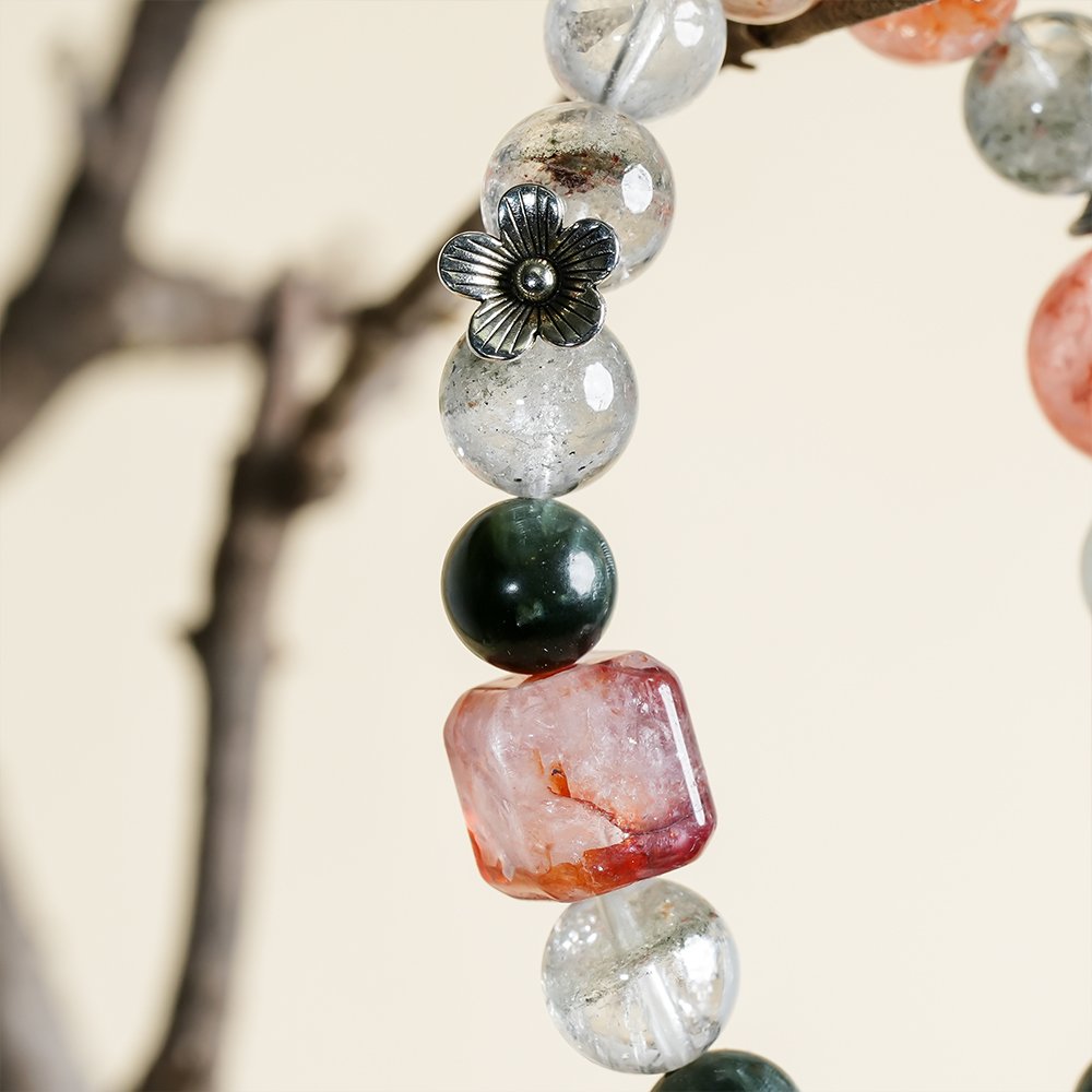 red green multi gem crystal bracelet,red garden quartz bracelet,green phantom quartz bracelet,green rutilated quartz bracelet,black gold super seven bracelet,spiritual reflection crystal bracelet,career minded crystal bracelet,decision clarity bracelet,symbolic crystal jewelry,TS-131 bracelet