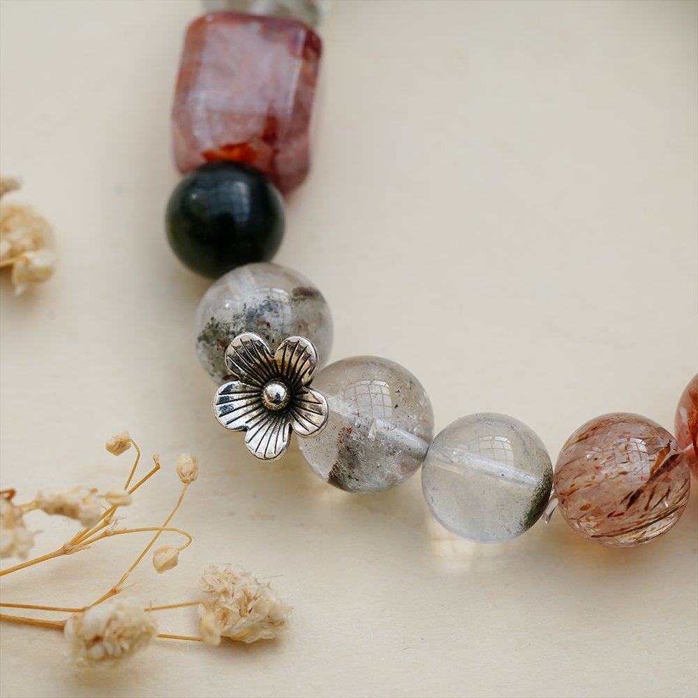 red green multi gem crystal bracelet,red garden quartz bracelet,green phantom quartz bracelet,green rutilated quartz bracelet,black gold super seven bracelet,spiritual reflection crystal bracelet,career minded crystal bracelet,decision clarity bracelet,symbolic crystal jewelry,TS-131 bracelet