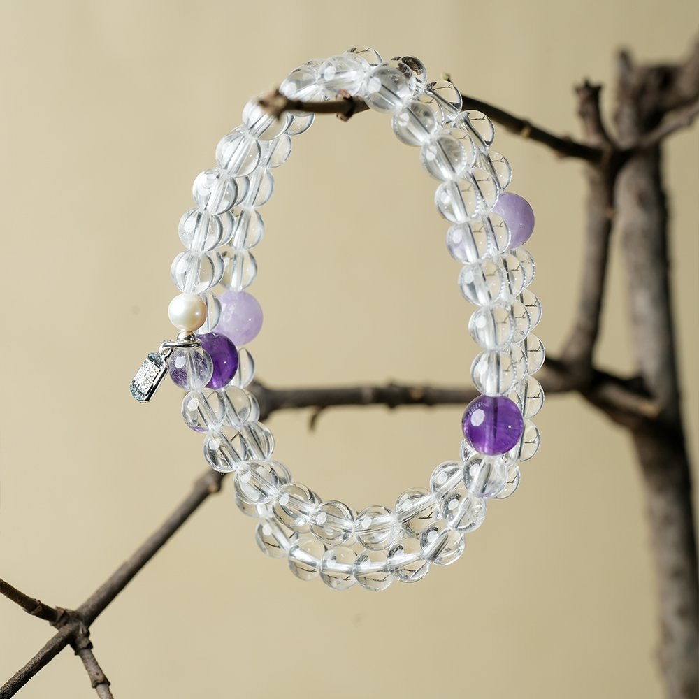 clear quartz amethyst bracelet,clear thinking crystal bracelet,minimalist crystal bracelet,white crystal purple crystal bracelet,amethyst bracelet for daily wear,clear quartz bracelet,shell pearl crystal bracelet,symbolic cleansing bracelet,focus symbolism bracelet,TS-209 bracelet