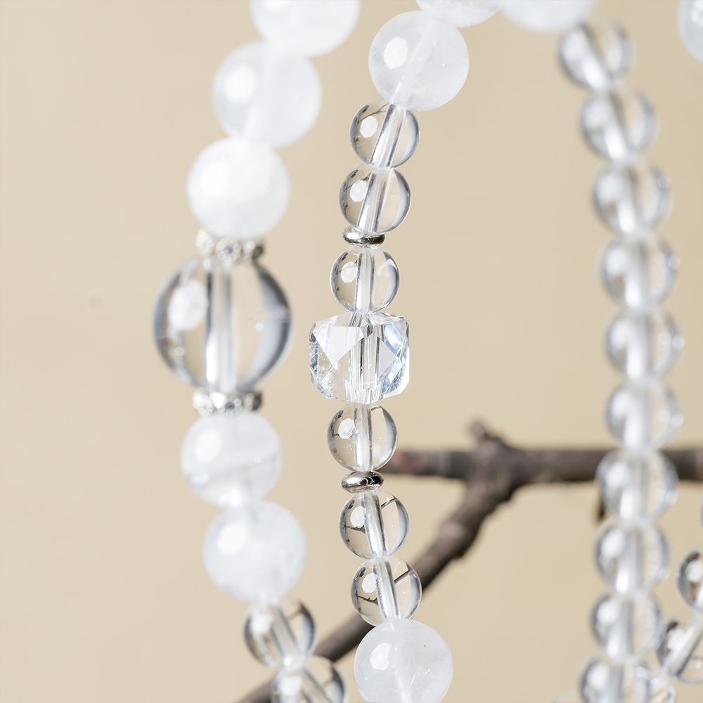 clear quartz bracelet,white phantom quartz bracelet,symbolic cleansing crystal bracelet,minimalist crystal bracelet,clear quartz white phantom bracelet,focus symbolism bracelet,crystal bracelet for students,office crystal bracelet,meaningful crystal jewelry,TS-208 bracelet